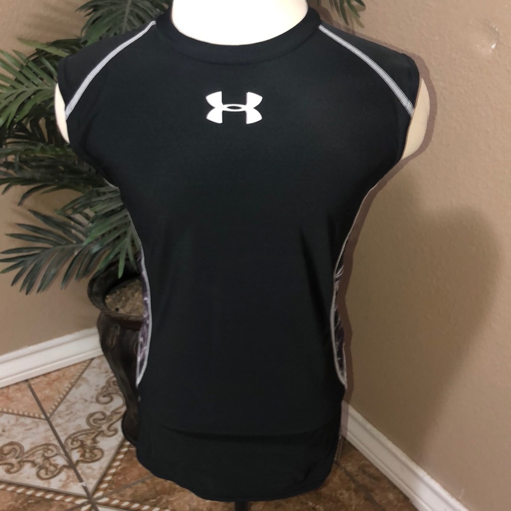 Under Armour boys shirt
